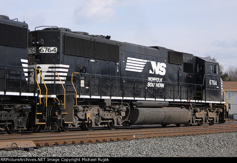 NS 6764